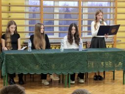 Rok szkolny 2024-2025 - 042 - Debata